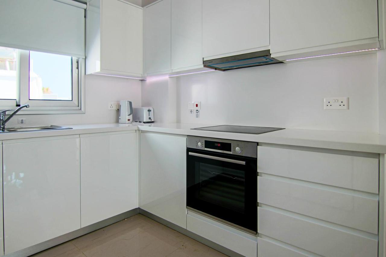 Phaedrus Living: Seaside Luxury Flat Lighthouse 65 Apartment *